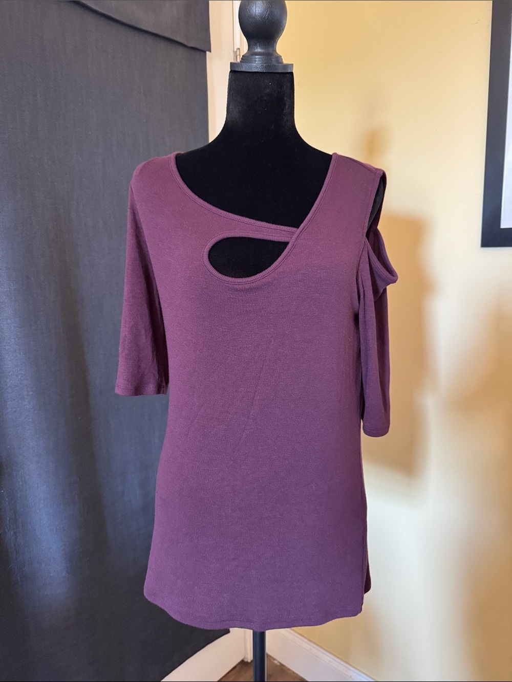 Women’s Asymmetrical Cutout Short-Sleeve Top - Plum